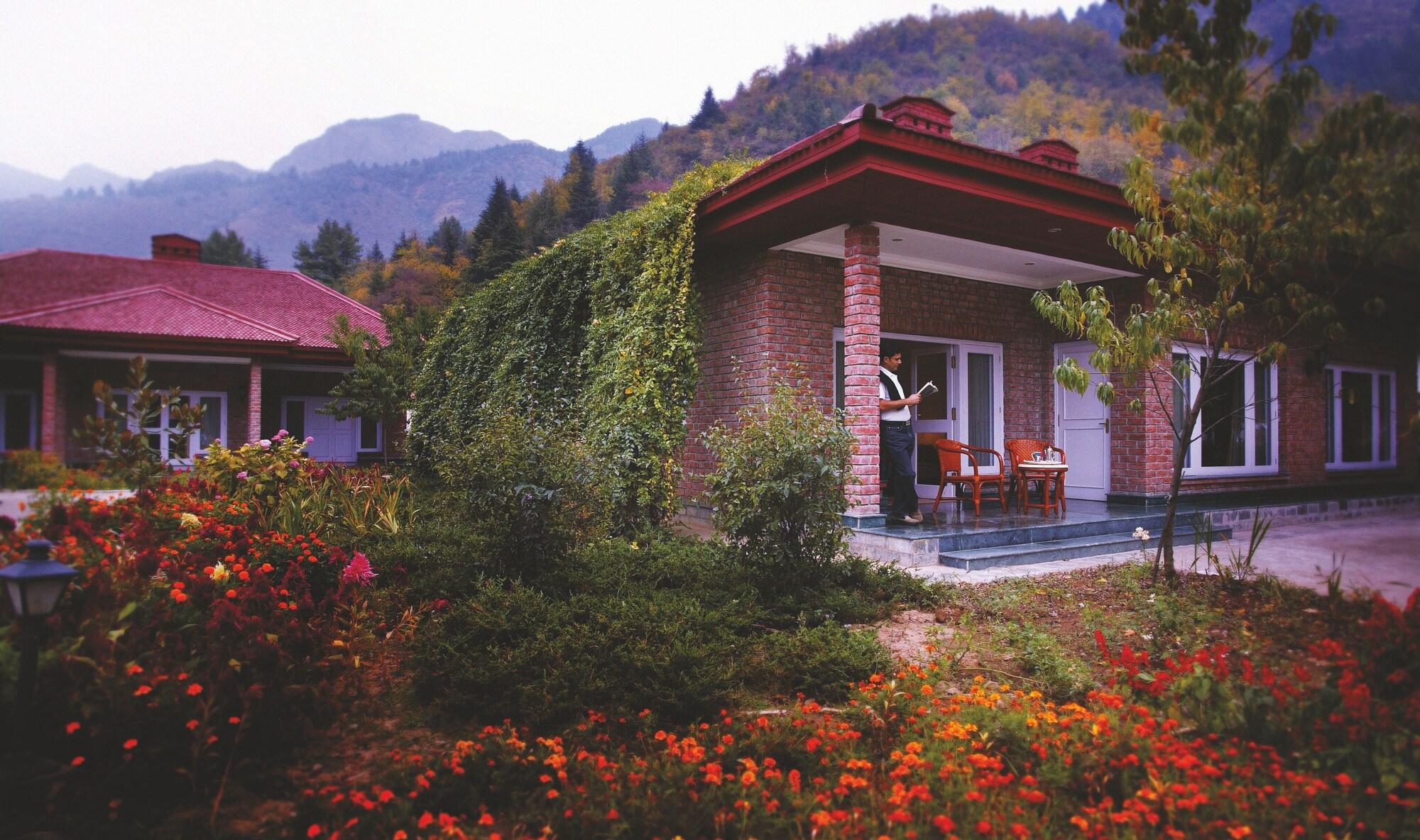 The Lalit Grand Palace Srinagar Buitenkant foto