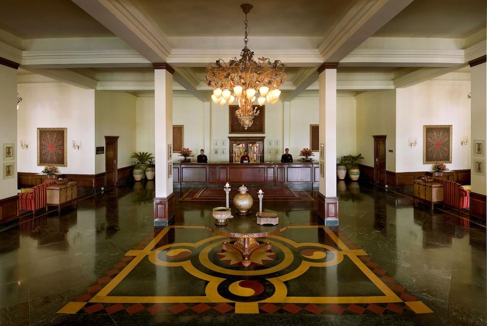 The Lalit Grand Palace Srinagar Buitenkant foto